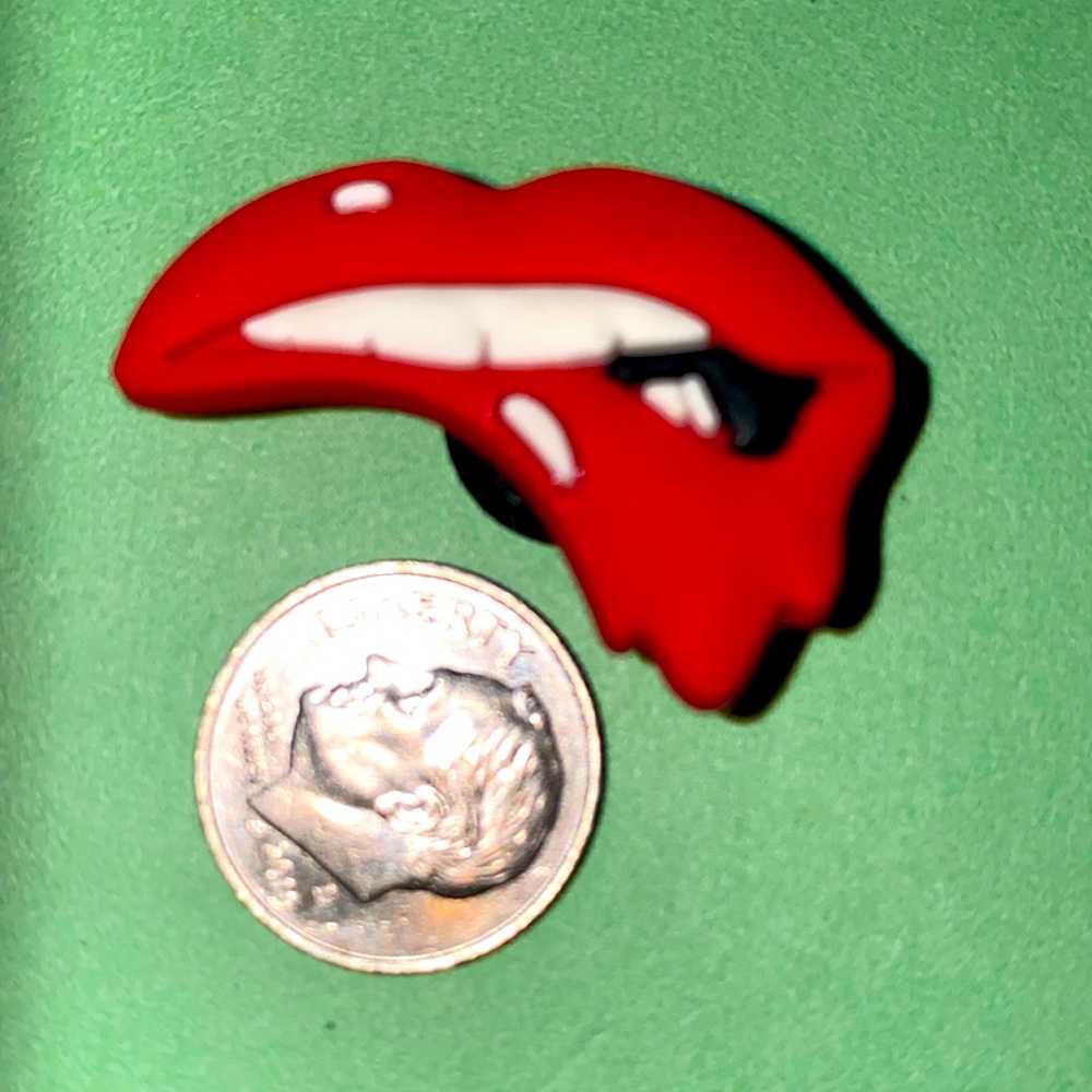 (10 for $15) Biting Lips Sexy Cosmetic Beauty Crocs Shoe Charms
